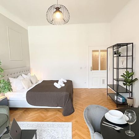 Cozy & Central 2 Bedroom Apartment Βιέννη Εξωτερικό φωτογραφία
